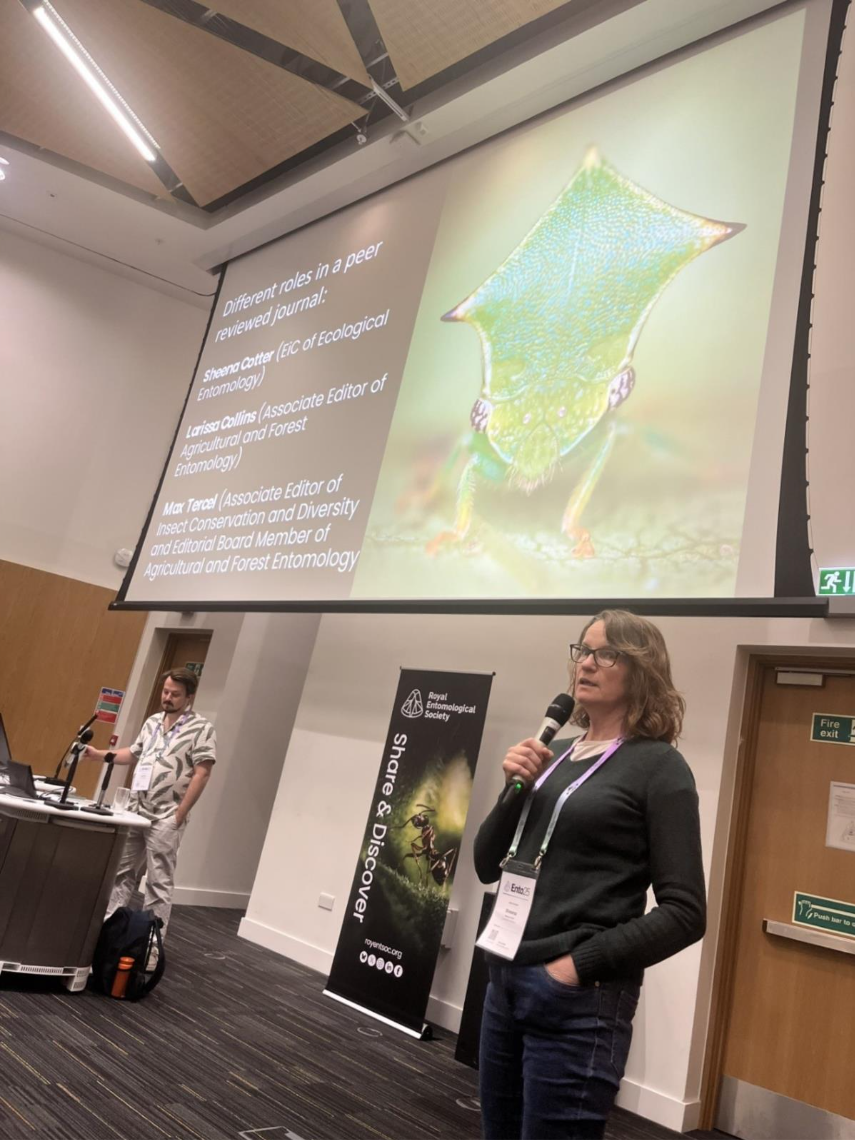 Sheena Cotter, EiC of Ecological Entomology, talking through her path from reviewer to Editor-in-Chief. 