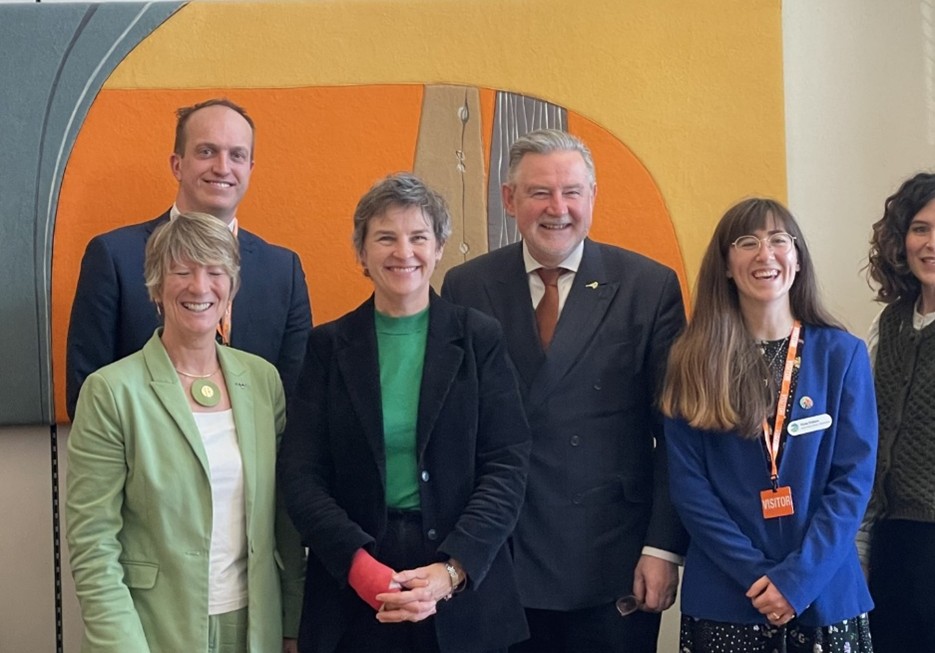 Regarding pollinators, RES CEO Simon Ward asked the Minister about the government's response to the recent IPBES report, which highlights the damaging effect that declining biodiversity could have on businesses across the world. 

Image: RES CEO Simon Ward (top left) with Nature Minister Mary Creagh CBE MP, APPG Chair Barry Gardiner MP and APPG officers