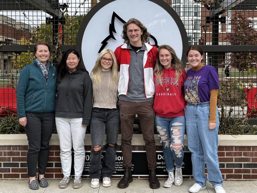 Undergraduate research team. Undergraduates at the University of Louisville, Sihan Sun, Kaitlin Damron, Alex Scheper, Alyssa Wilson, and Alyssa Gebhardt, provided exceptional help with data collection and insect husbandry.