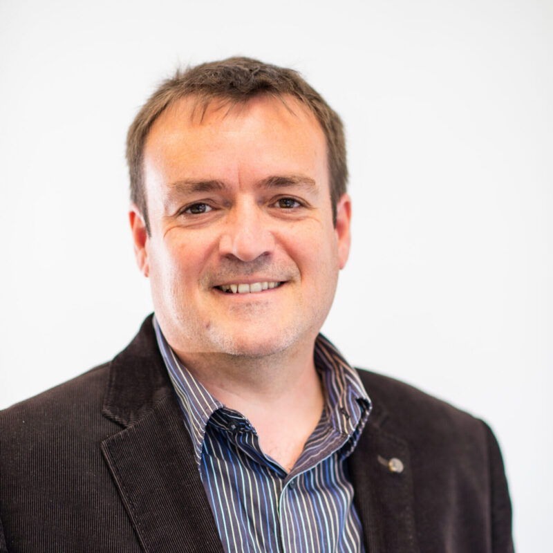 portrait of Professor Darren Evans FRES